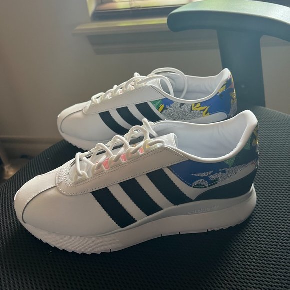 Adidas Women's Sl Andridge Sneaker - Picture 3 of 3